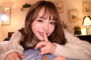 Chị trưởng phòng khó tính nhưng được cái vú to